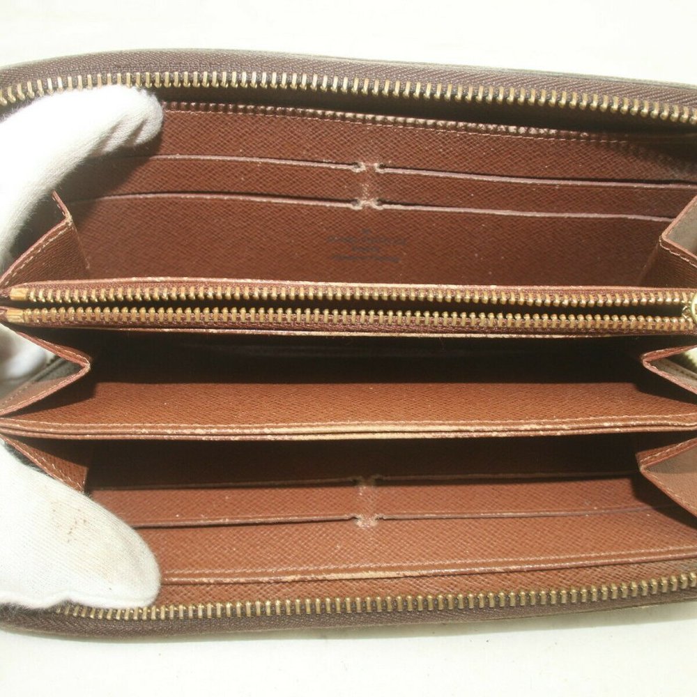 Authentic Louis Vuitton Monogram Zippy Wallet - Picture 6 of 10